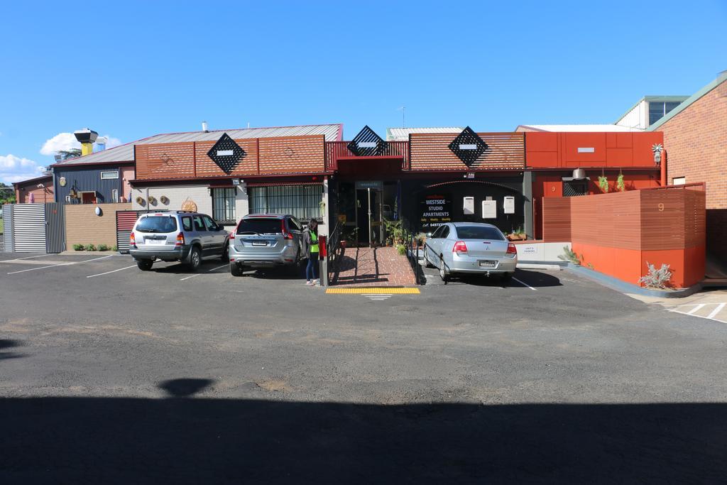 Westside Studio Apartments Armidale Exterior photo